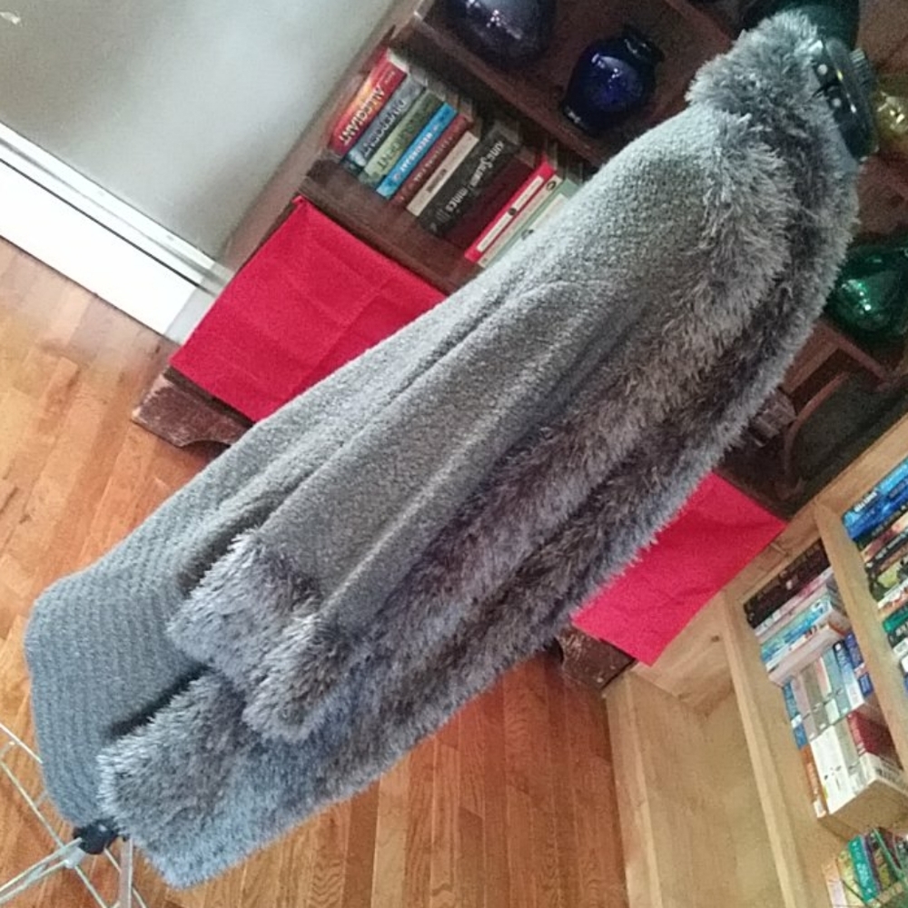 Long Fuzzy Cardigan - Picture 3 of 6